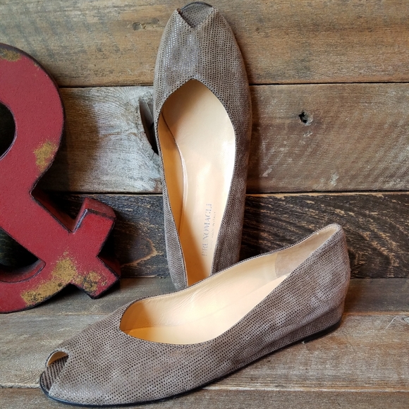 Elegant Bruno Magli Peep Toe Leather Slip On Shoes - Picture 6 of 16